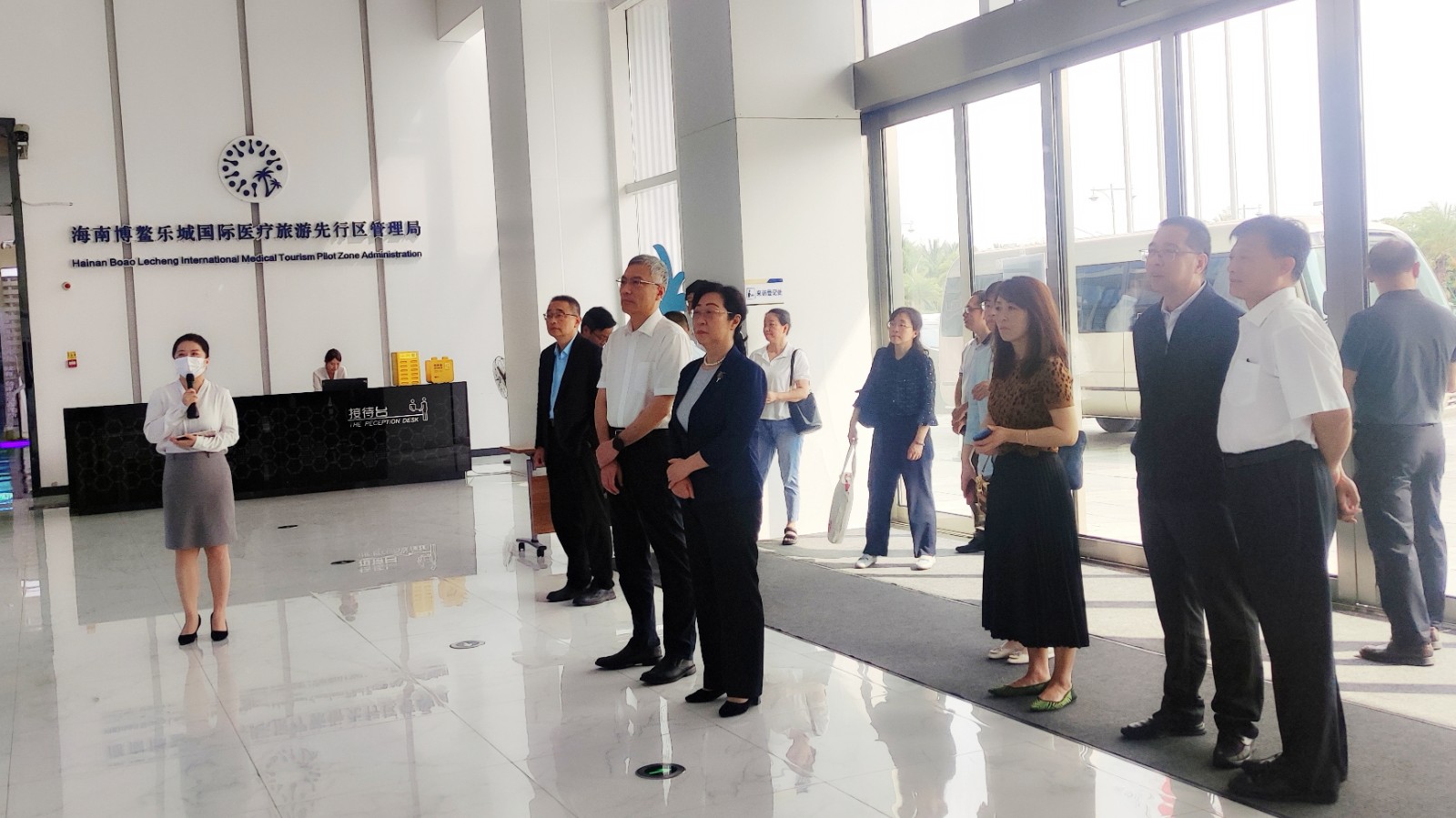 闫傲霜率队调研海南博鳌乐城国际医疗旅游先行区管理局.jpg